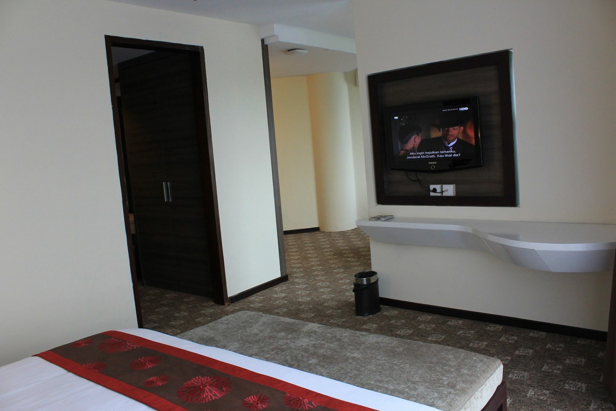 Hotel President Executive Club à Cikarang Extérieur photo