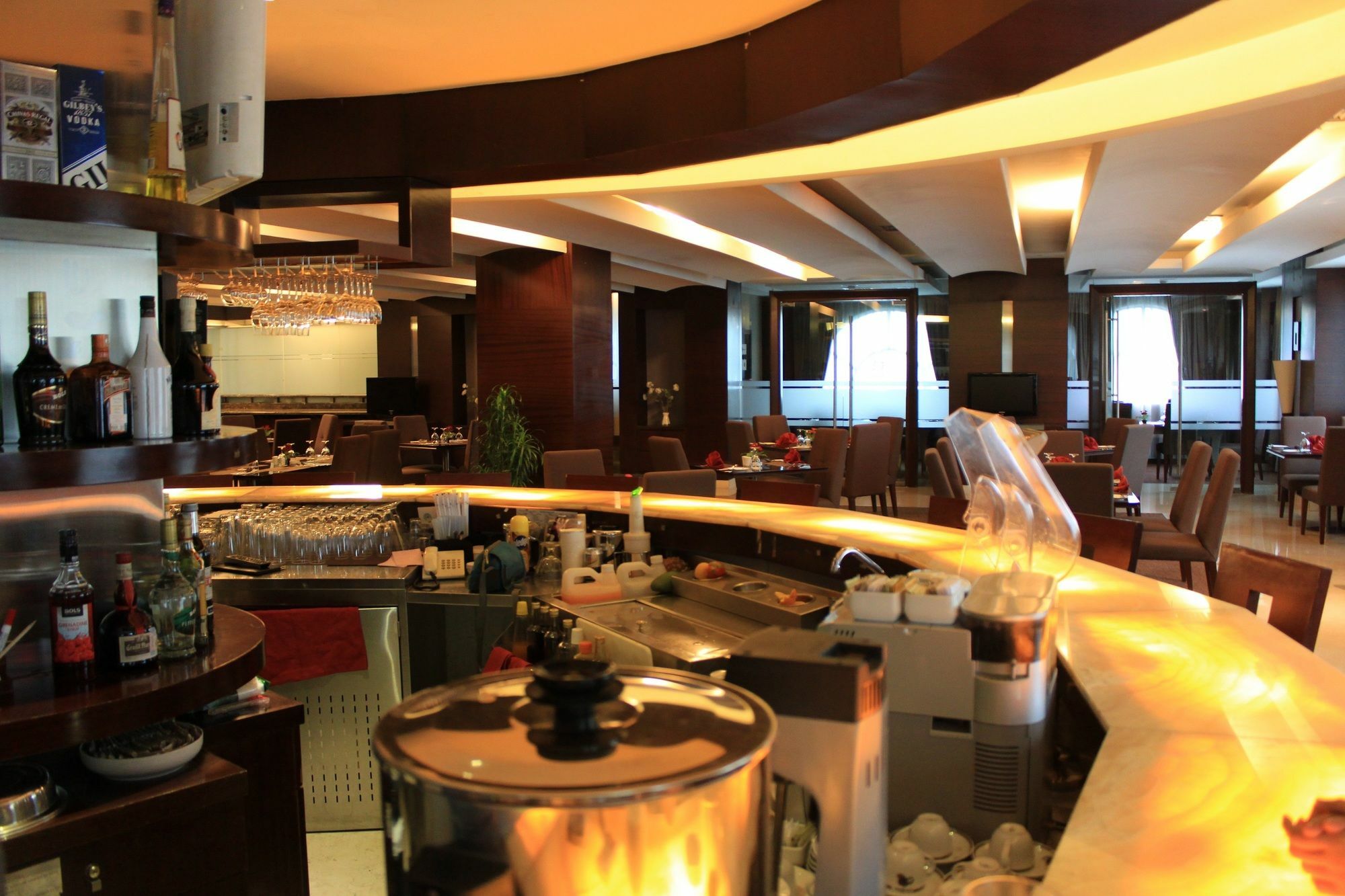 Hotel President Executive Club à Cikarang Extérieur photo