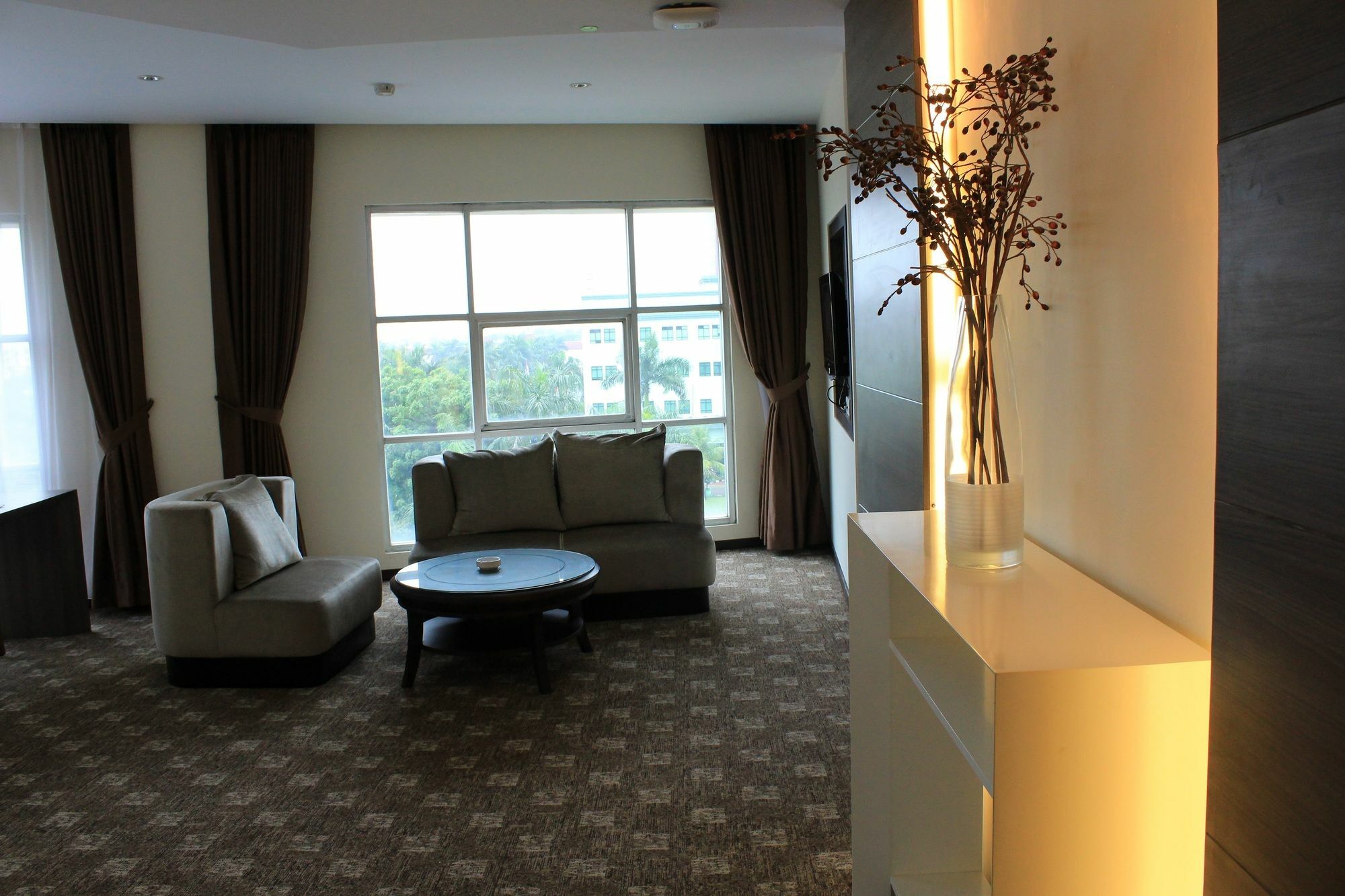 Hotel President Executive Club à Cikarang Extérieur photo